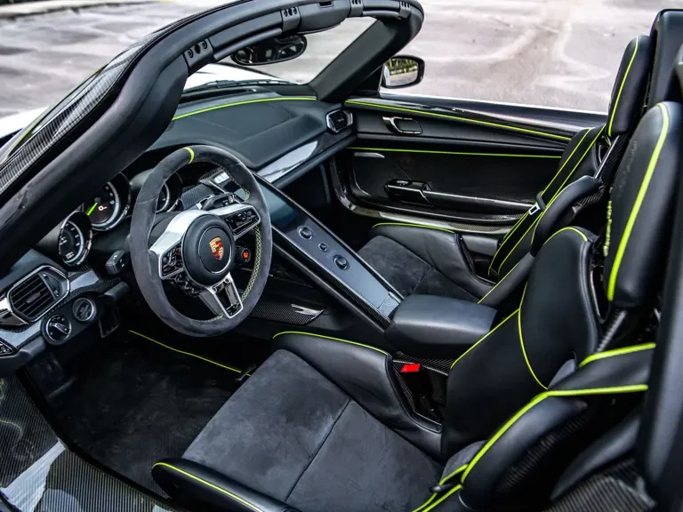 2015 Porsche 918 Spyder - Image 5 of 31