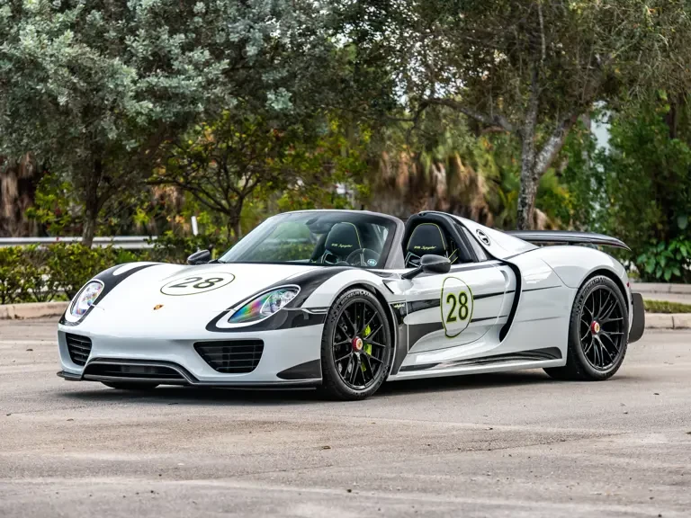 2015 Porsche 918 Spyder - Image 2 of 31