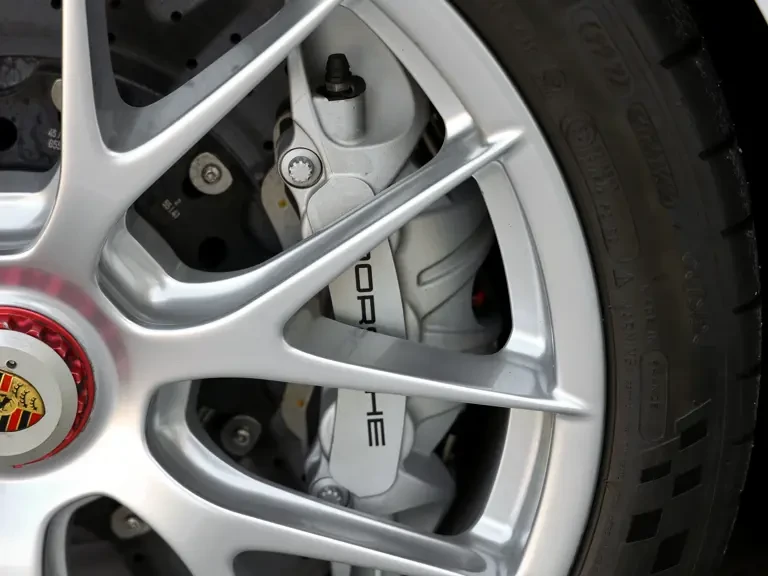 2015 Porsche 918 Spyder - Image 13 of 31