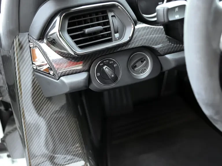 2015 Porsche 918 Spyder - Image 31 of 31