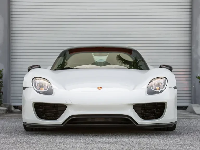 2015 Porsche 918 Spyder - Image 7 of 31