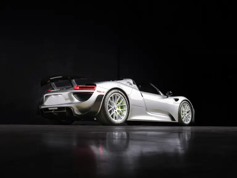 2015 Porsche 918 Spyder - Image 3 of 31