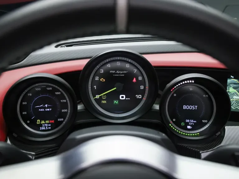 2015 Porsche 918 Spyder - Image 16 of 31