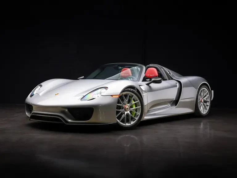2015 Porsche 918 Spyder - Image 2 of 31