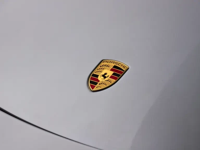 2015 Porsche 918 Spyder - Image 7 of 31