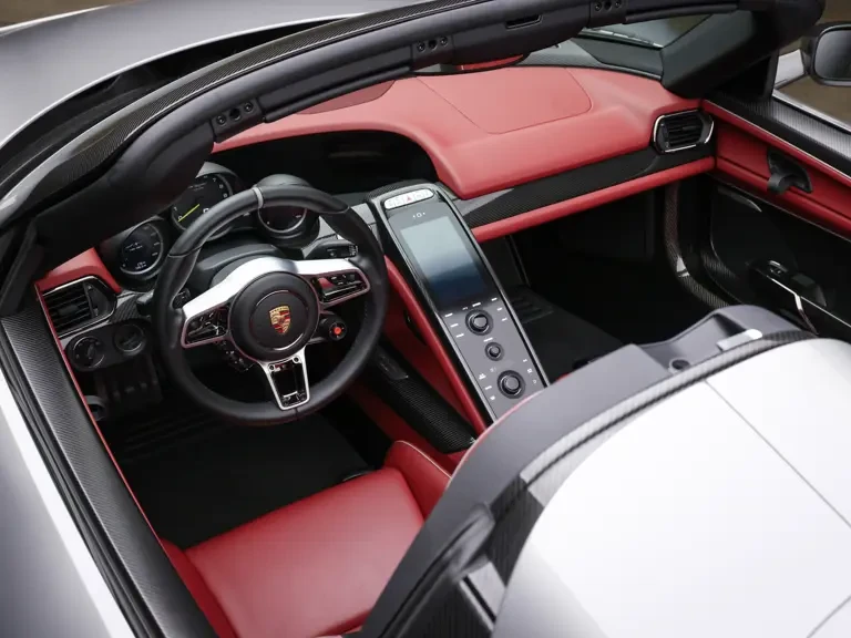 2015 Porsche 918 Spyder - Image 5 of 31