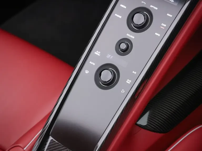 2015 Porsche 918 Spyder - Image 30 of 31