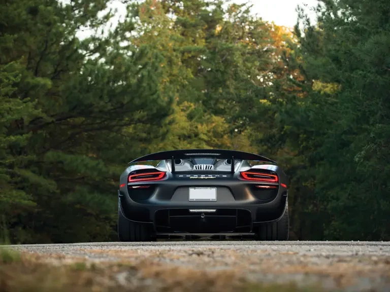 2015 Porsche 918 Spyder - Image 12 of 31