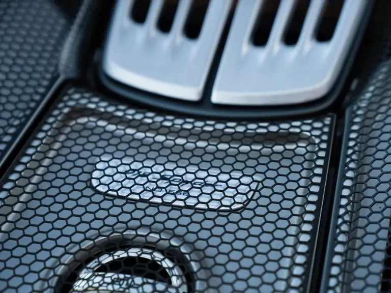 2015 Porsche 918 Spyder - Image 31 of 31