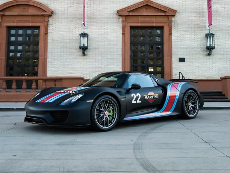 2015 Porsche 918 Spyder - Image 2 of 31
