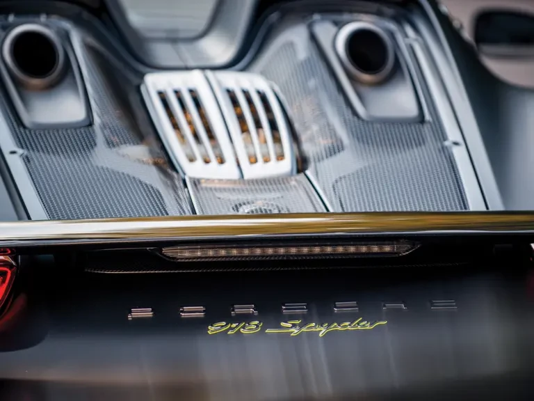 2015 Porsche 918 Spyder - Image 7 of 31