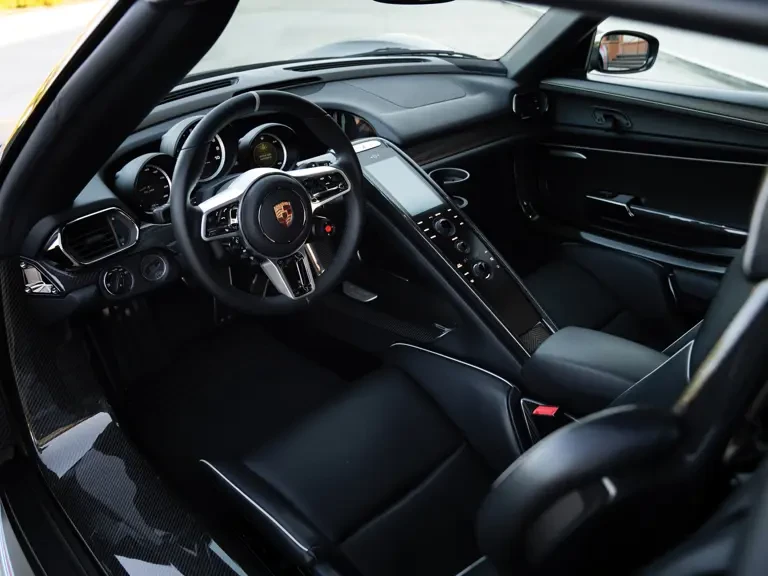 2015 Porsche 918 Spyder - Image 5 of 31