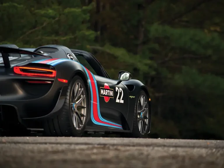 2015 Porsche 918 Spyder - Image 28 of 31