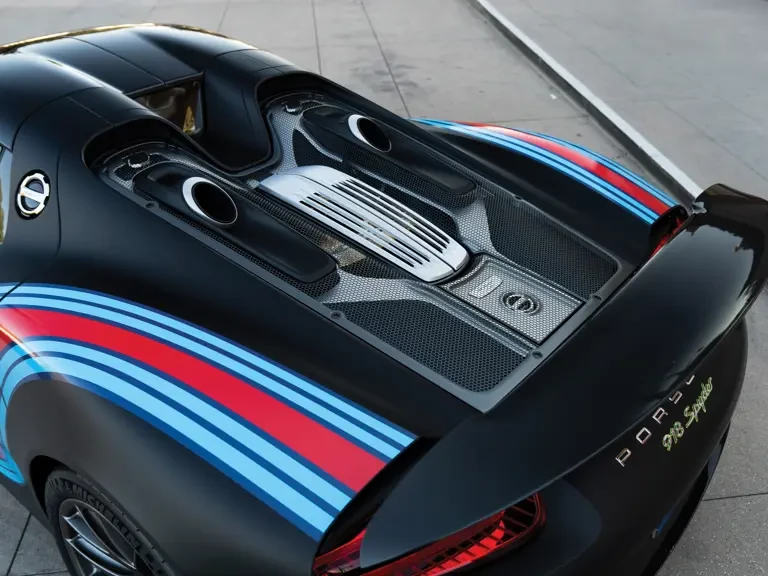 2015 Porsche 918 Spyder - Image 4 of 31