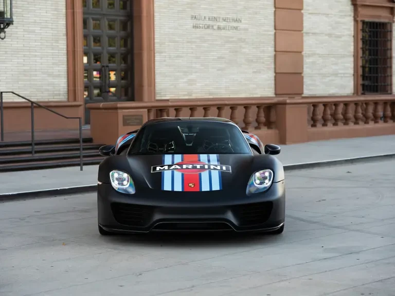 2015 Porsche 918 Spyder - Image 10 of 31
