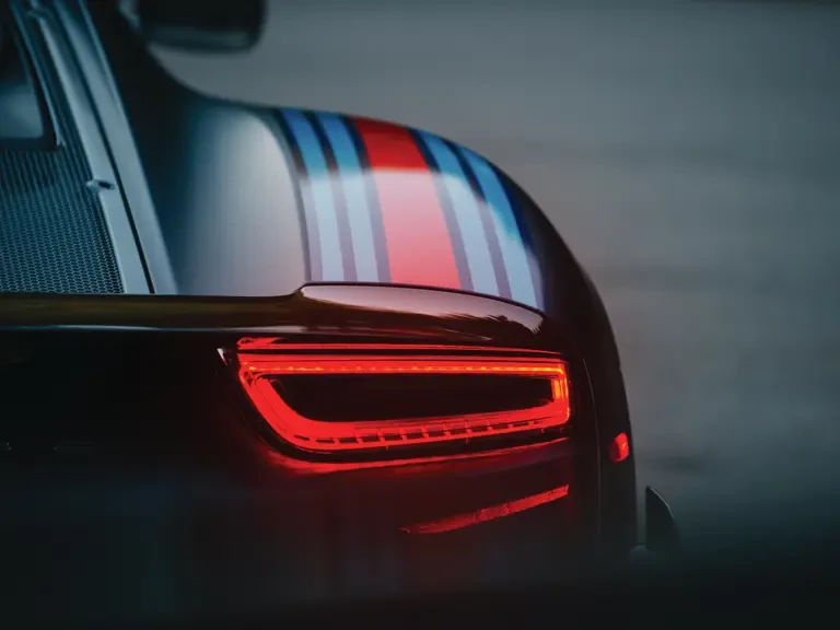 2015 Porsche 918 Spyder - Image 22 of 31