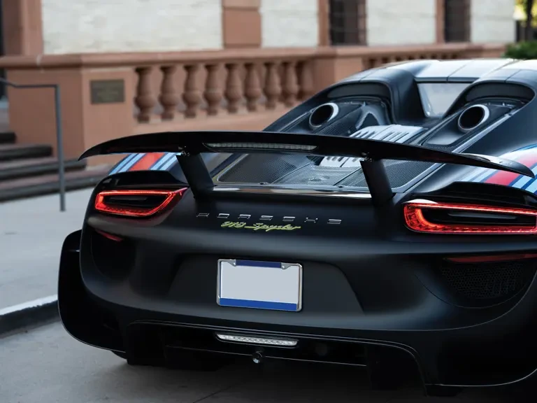 2015 Porsche 918 Spyder - Image 26 of 31
