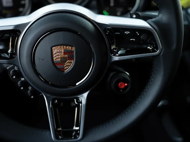 2015 Porsche 918 Spyder - Image 14 of 31