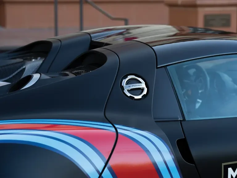 2015 Porsche 918 Spyder - Image 27 of 31