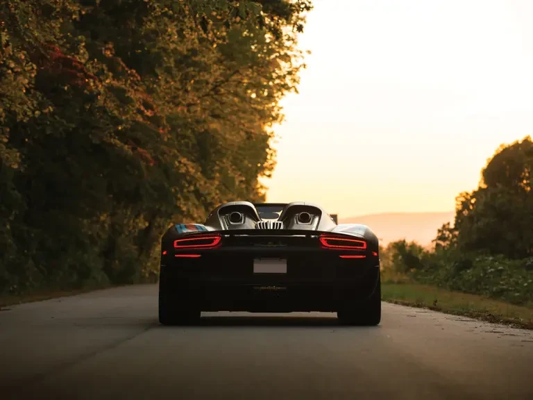 2015 Porsche 918 Spyder - Image 21 of 31