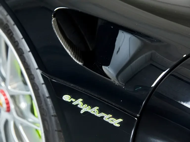 2015 Porsche 918 Spyder - Image 16 of 31