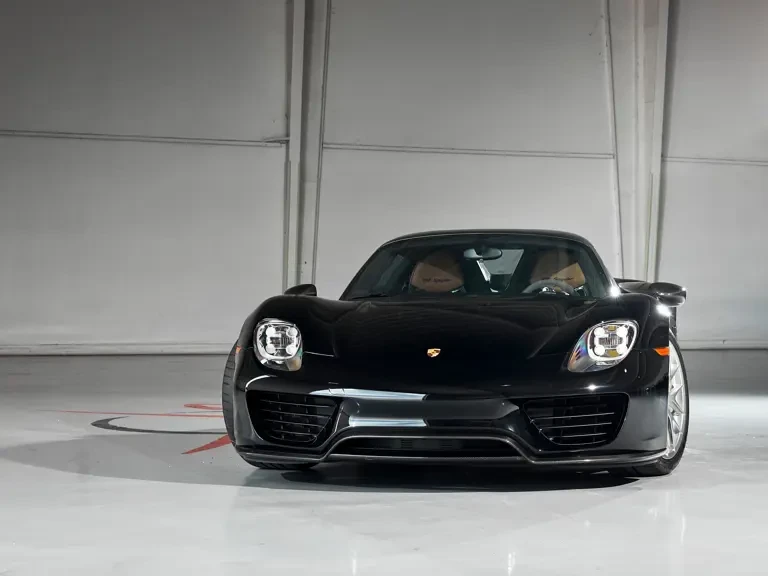 2015 Porsche 918 Spyder - Image 9 of 31