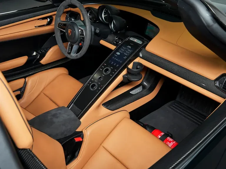 2015 Porsche 918 Spyder - Image 31 of 31