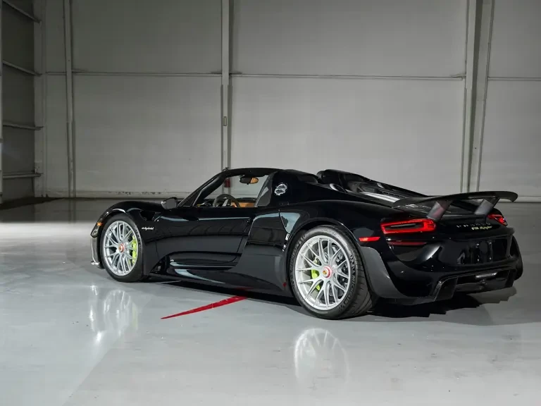 2015 Porsche 918 Spyder - Image 3 of 31