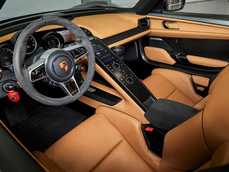 2015 Porsche 918 Spyder - Image 5 of 31