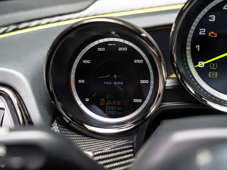 2015 Porsche 918 Spyder - Image 19 of 31