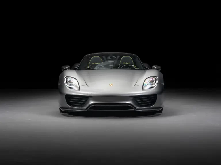 2015 Porsche 918 Spyder - Image 8 of 31