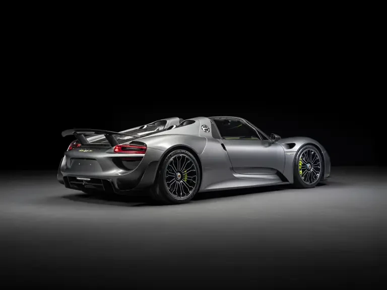 2015 Porsche 918 Spyder - Image 3 of 31