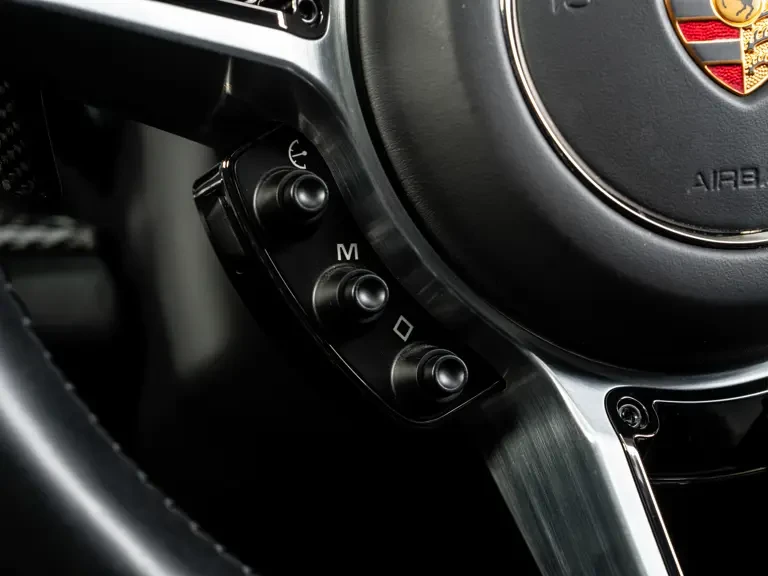 2015 Porsche 918 Spyder - Image 10 of 31