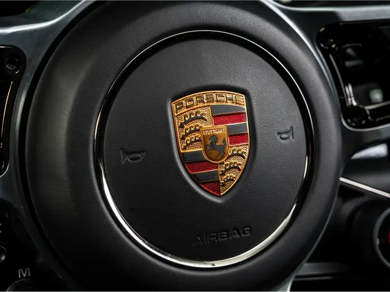 2015 Porsche 918 Spyder - Image 14 of 31