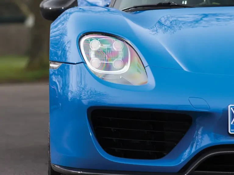 2015 Porsche 918 Spyder - Image 28 of 29