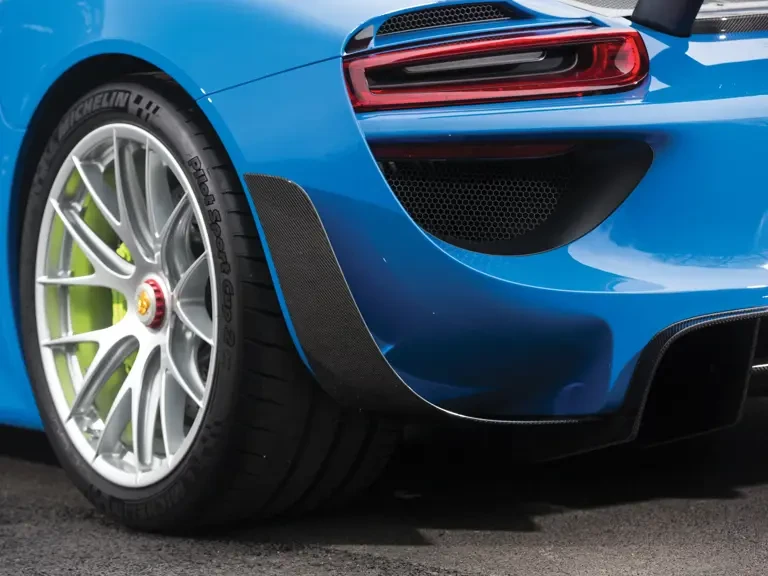 2015 Porsche 918 Spyder - Image 22 of 29