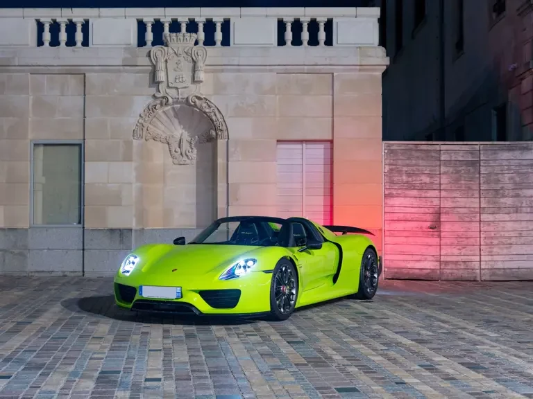 2015 Porsche 918 Spyder - Image 23 of 31