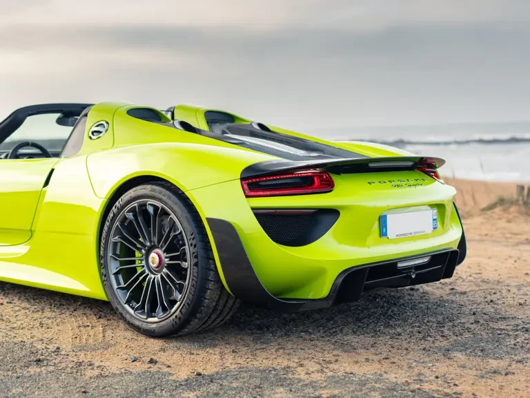 2015 Porsche 918 Spyder - Image 30 of 31