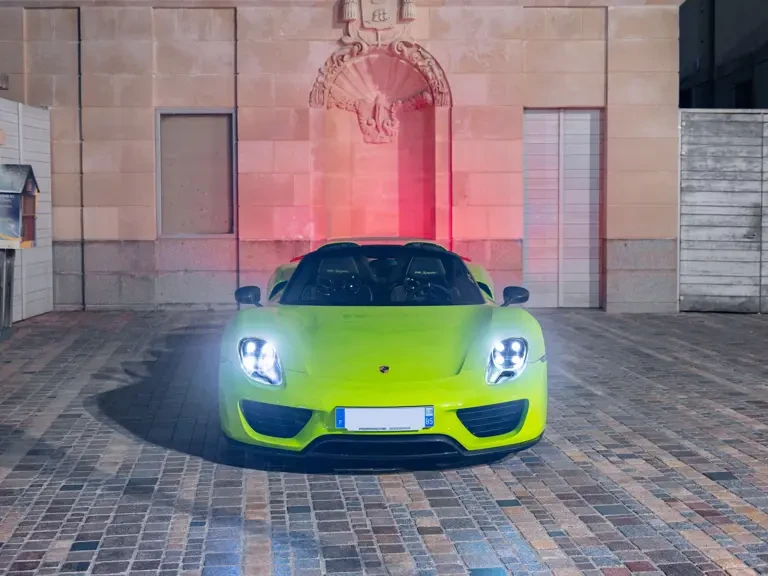 2015 Porsche 918 Spyder - Image 9 of 31