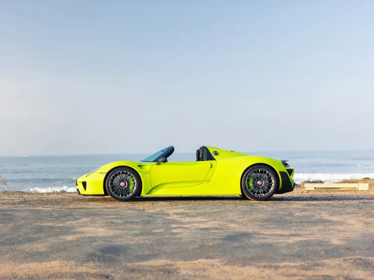 2015 Porsche 918 Spyder - Image 6 of 31