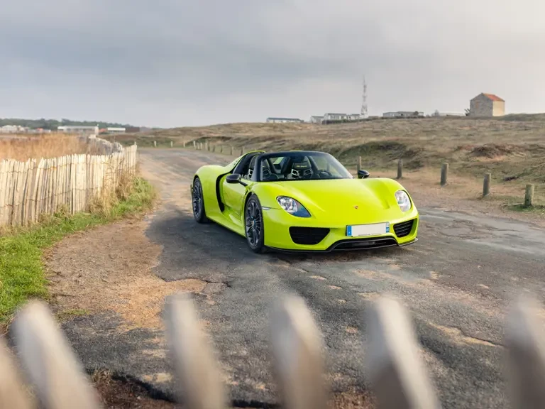 2015 Porsche 918 Spyder - Image 25 of 31