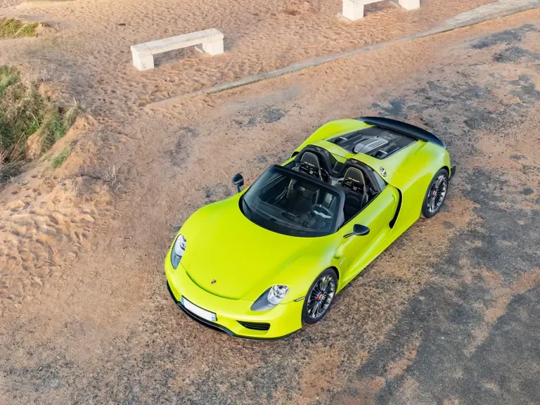 2015 Porsche 918 Spyder - Image 11 of 31