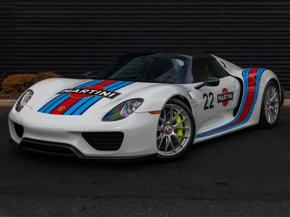 2015 Porsche 918 Spyder - Image 2 of 2