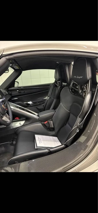 2015 Porsche 918 Spyder - Image 6 of 11