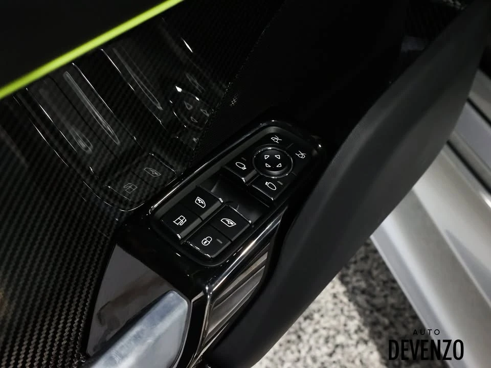 2015 Porsche 918 Spyder - Image 18 of 19