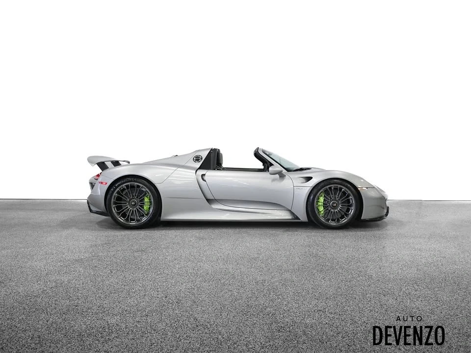 2015 Porsche 918 Spyder - Image 4 of 19