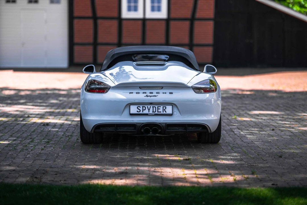 2015 Porsche 981 Boxster Spyder - Image 6 of 31