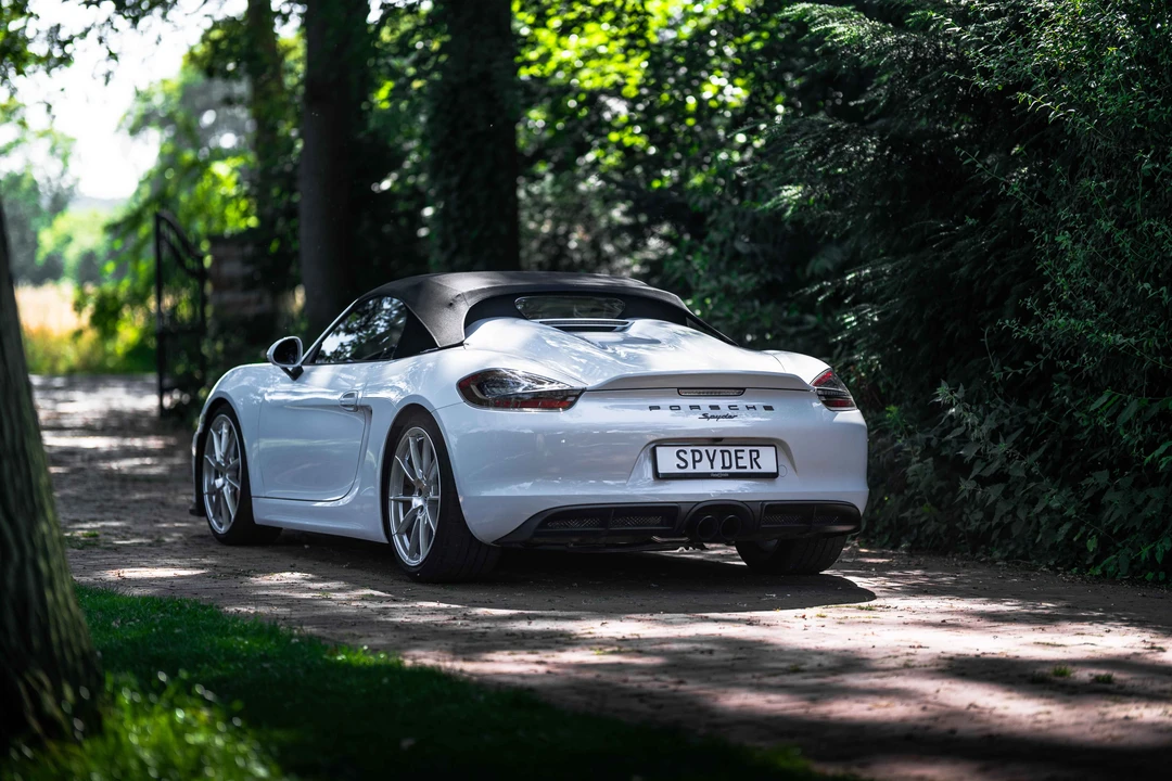 2015 Porsche 981 Boxster Spyder - Image 7 of 31