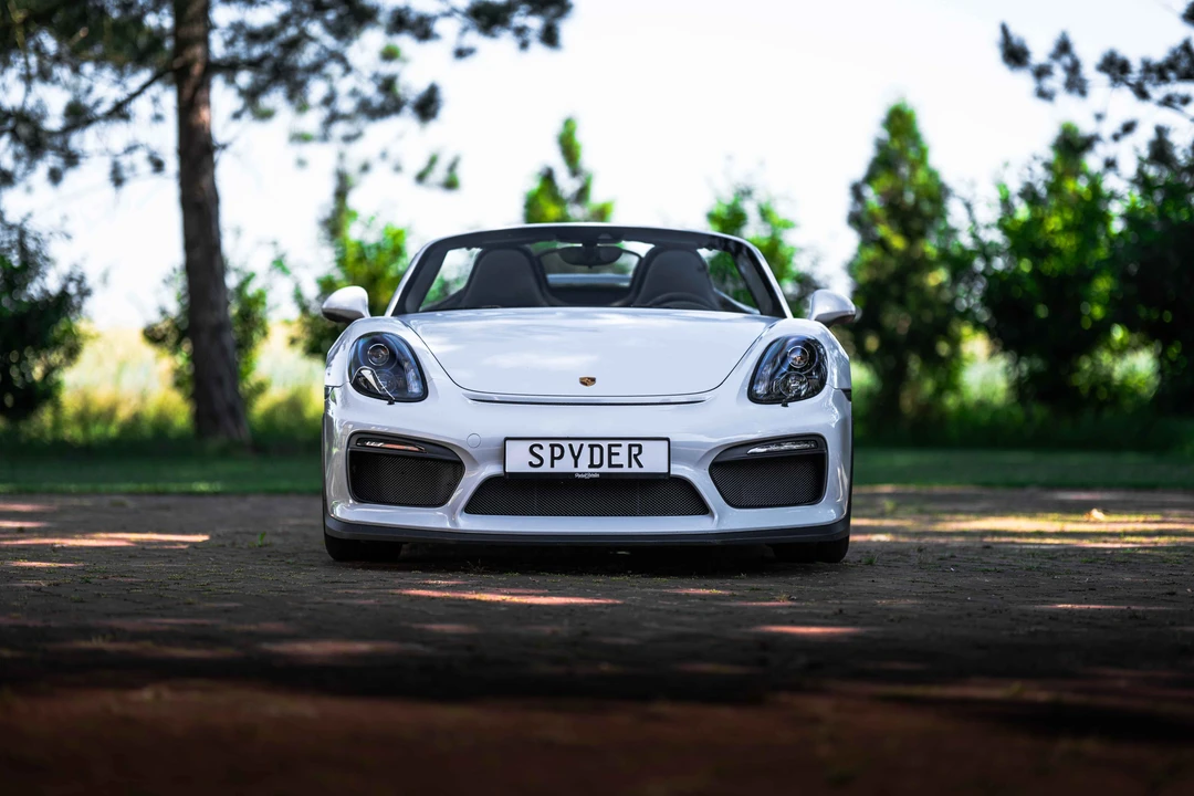 2015 Porsche 981 Boxster Spyder - Image 10 of 31