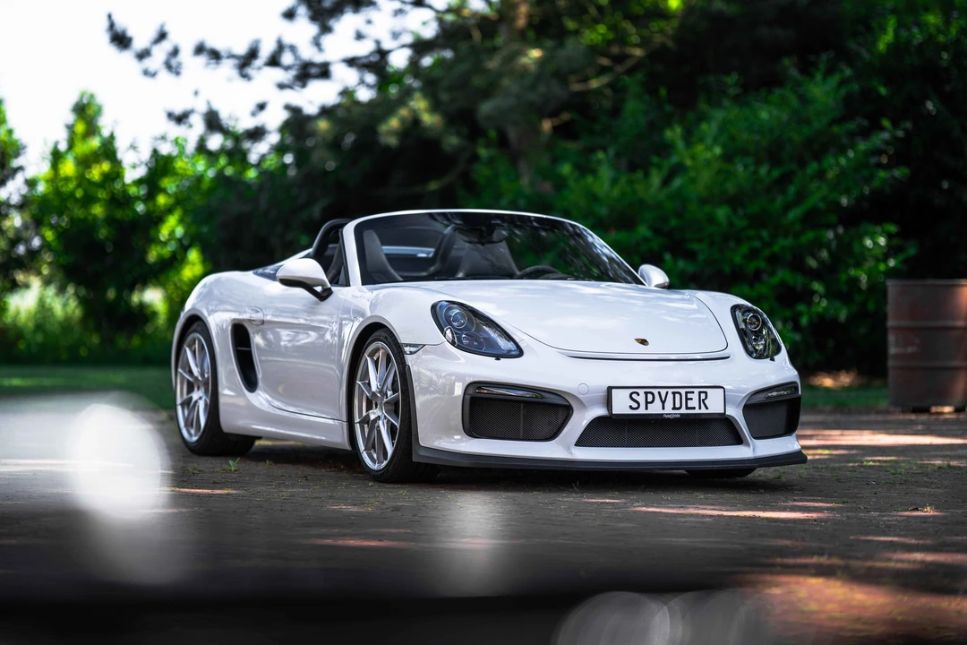 2015 Porsche 981 Boxster Spyder - Image 11 of 31